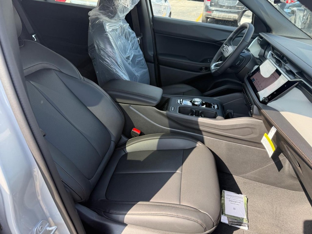 Jeep Cherokee Vehicle Full-screen Gallery Image 06