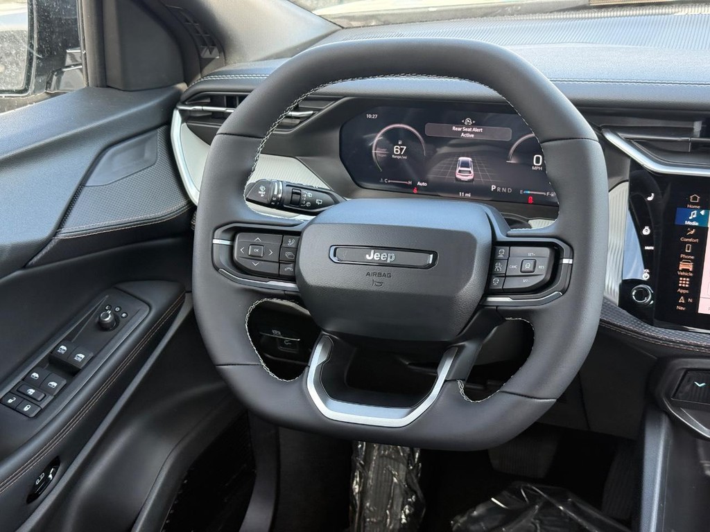 Jeep Cherokee Vehicle Full-screen Gallery Image 11