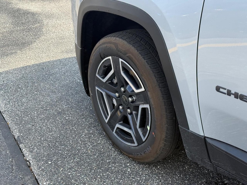 Jeep Cherokee Vehicle Full-screen Gallery Image 13