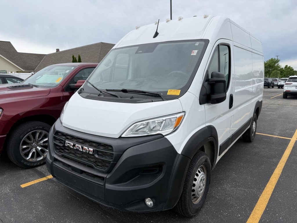 Ram ProMaster Cargo Van Vehicle Full-screen Gallery Image 02