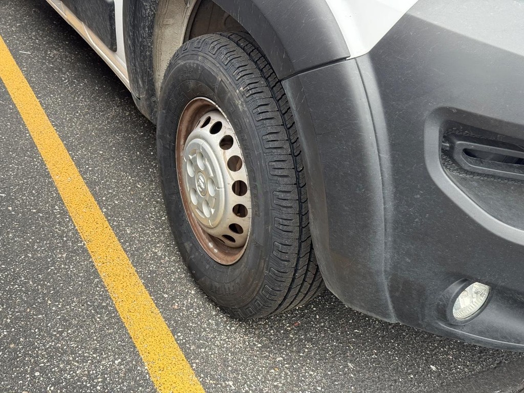 Ram ProMaster Cargo Van Vehicle Full-screen Gallery Image 03