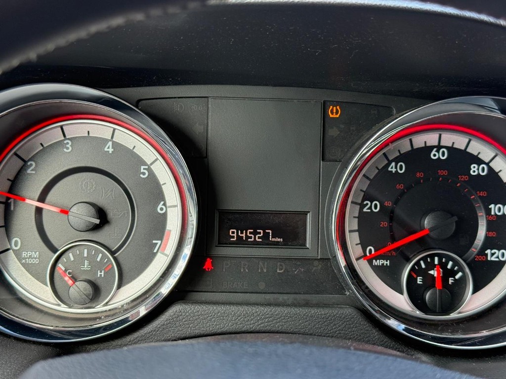 Dodge Grand Caravan Vehicle Full-screen Gallery Image 17