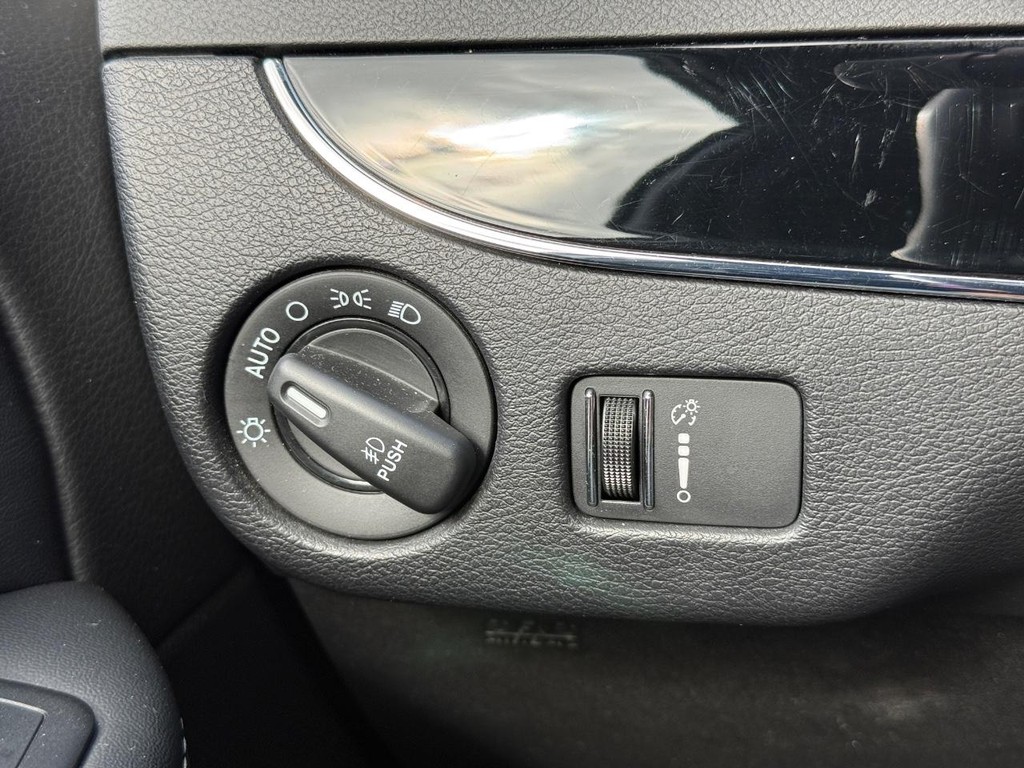Dodge Grand Caravan Vehicle Full-screen Gallery Image 21