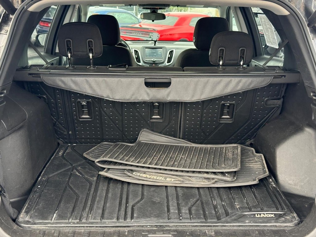 Chevrolet Equinox Vehicle Full-screen Gallery Image 05