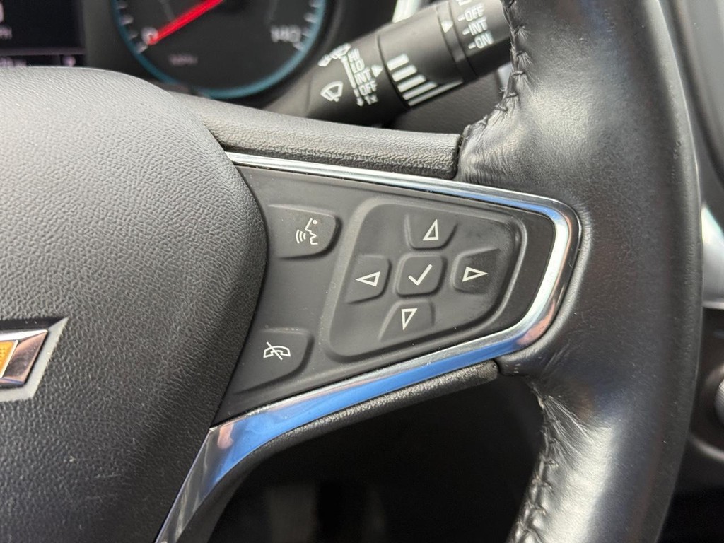 Chevrolet Equinox Vehicle Full-screen Gallery Image 16