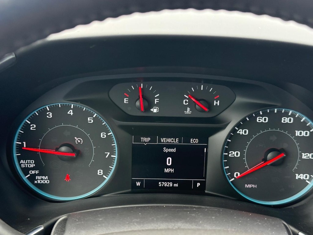 Chevrolet Equinox Vehicle Full-screen Gallery Image 17