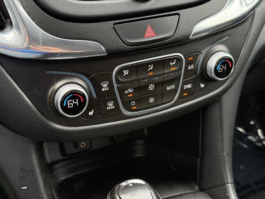 Chevrolet Equinox Vehicle Full-screen Gallery Image 19