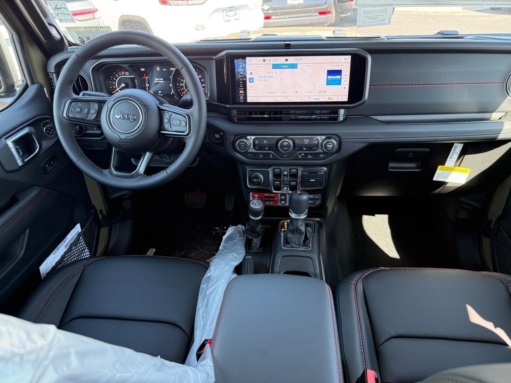 Jeep Gladiator Vehicle Full-screen Gallery Image 05