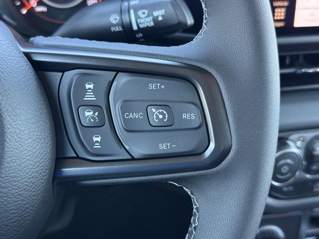 Jeep Gladiator Vehicle Full-screen Gallery Image 13