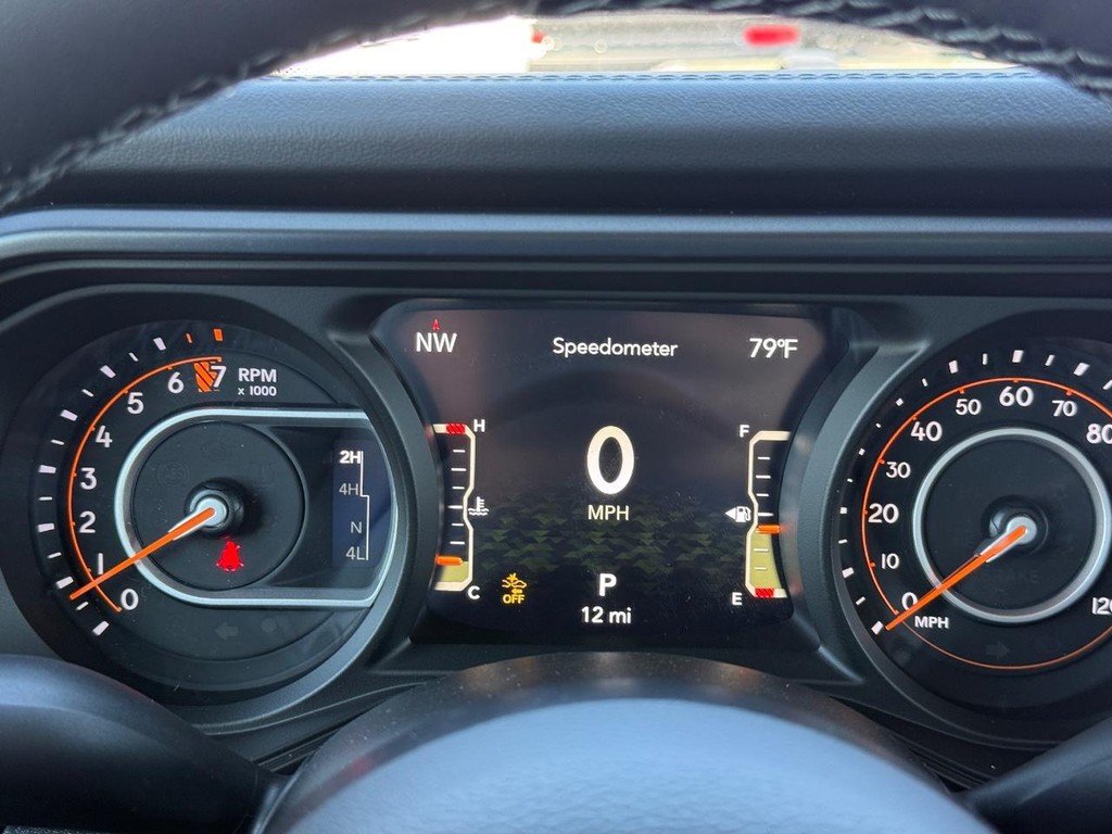 Jeep Gladiator Vehicle Full-screen Gallery Image 14