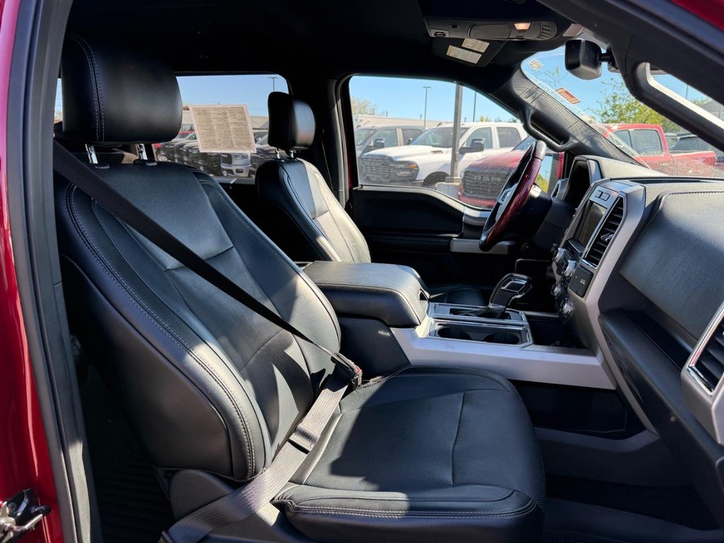 Ford F-150 Vehicle Full-screen Gallery Image 06