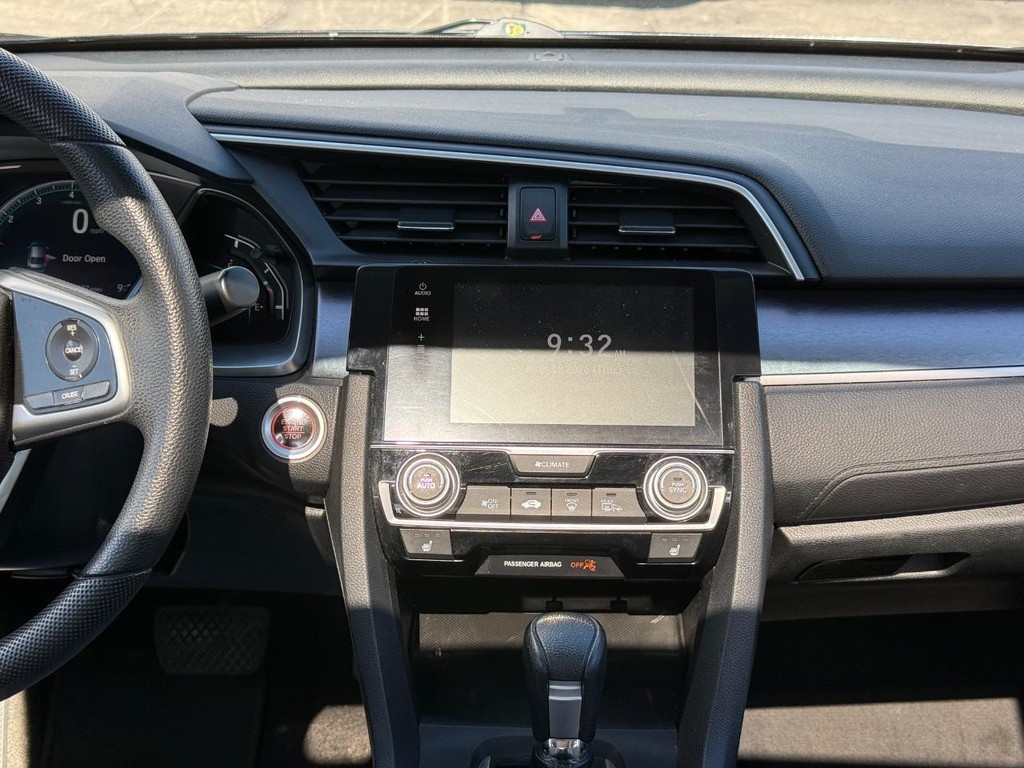 Honda Civic Sedan Vehicle Full-screen Gallery Image 09