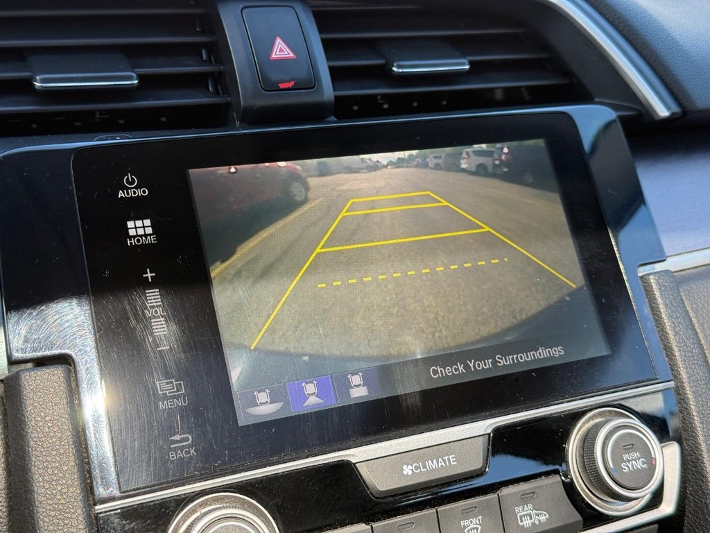 Honda Civic Sedan Vehicle Full-screen Gallery Image 17