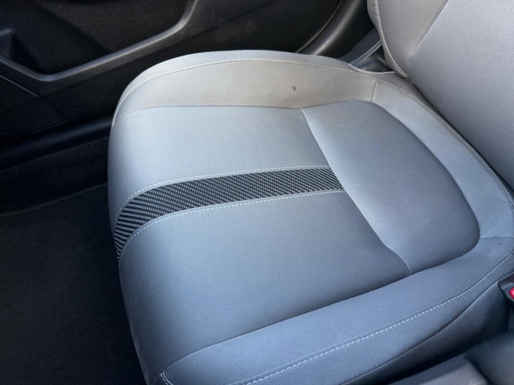 Honda Civic Sedan Vehicle Full-screen Gallery Image 19