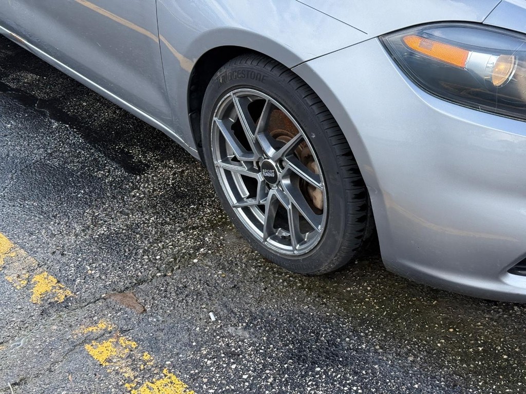 Dodge Dart Vehicle Full-screen Gallery Image 03