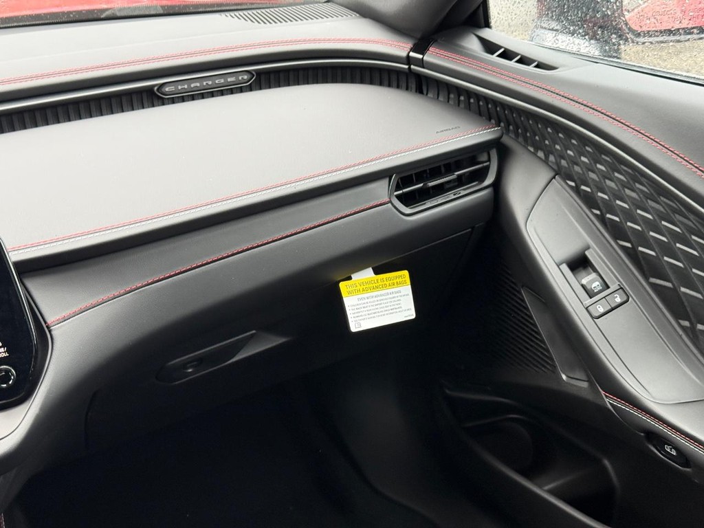 Dodge Charger Vehicle Full-screen Gallery Image 10