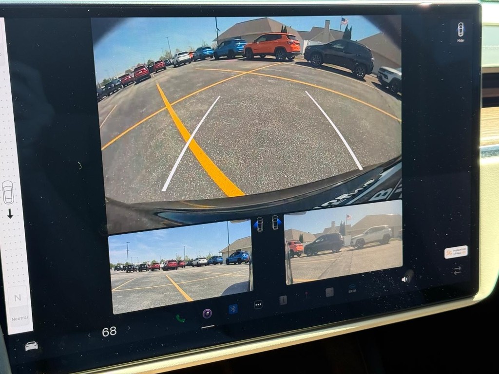 Tesla Model S Vehicle Full-screen Gallery Image 19