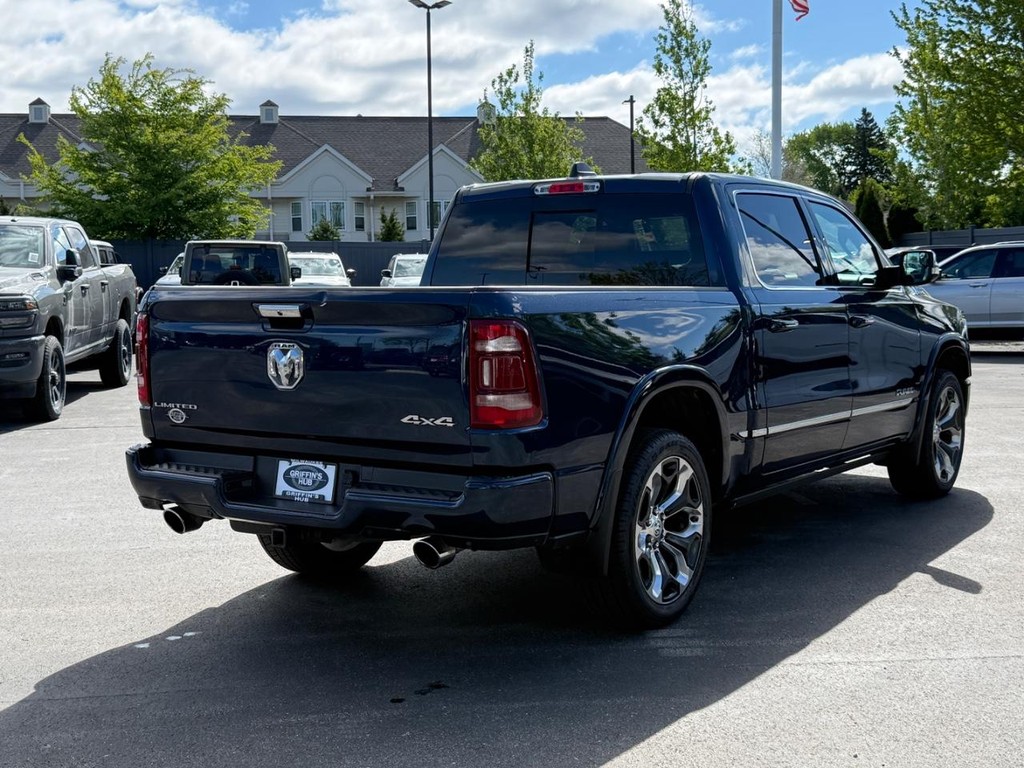 Ram 1500 Vehicle Full-screen Gallery Image 03