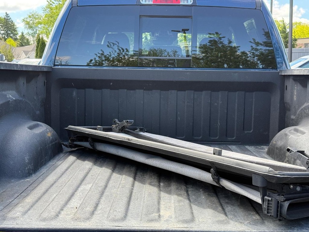 Ram 1500 Vehicle Full-screen Gallery Image 05