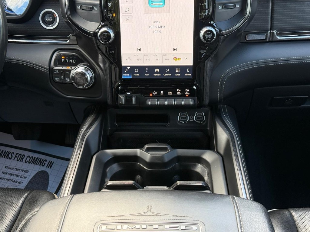 Ram 1500 Vehicle Full-screen Gallery Image 10