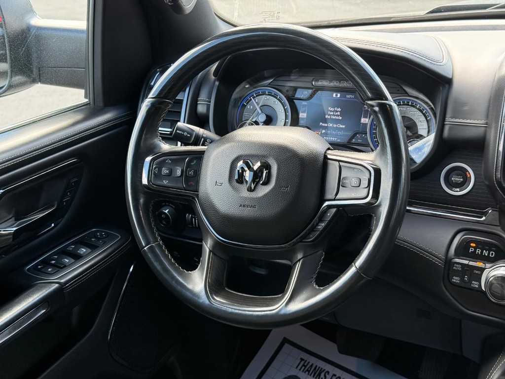 Ram 1500 Vehicle Full-screen Gallery Image 11