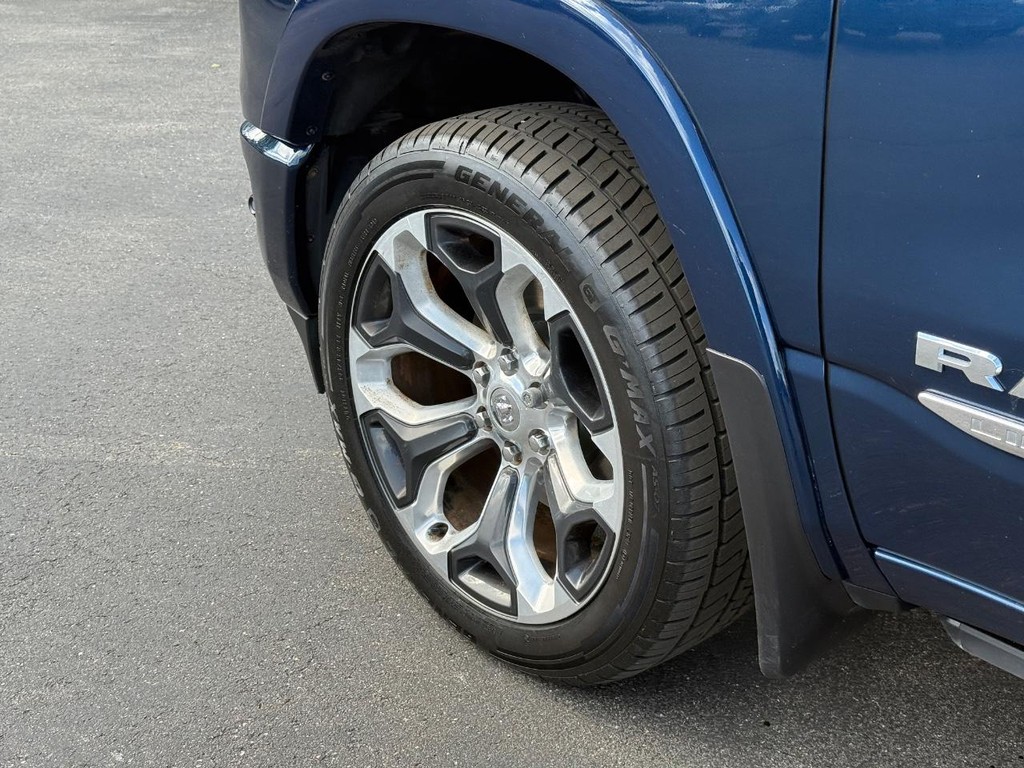 Ram 1500 Vehicle Full-screen Gallery Image 14
