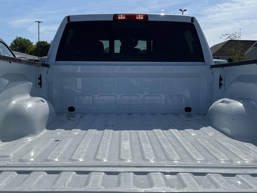 Ram 2500 Vehicle Full-screen Gallery Image 05
