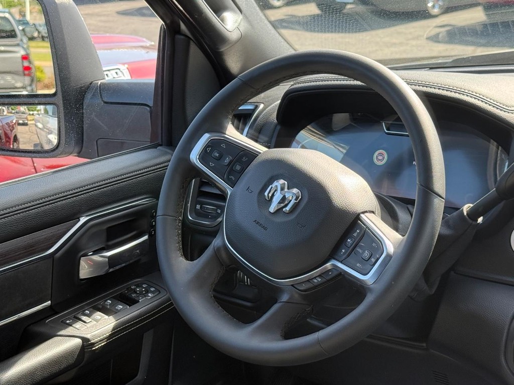 Ram 2500 Vehicle Full-screen Gallery Image 11