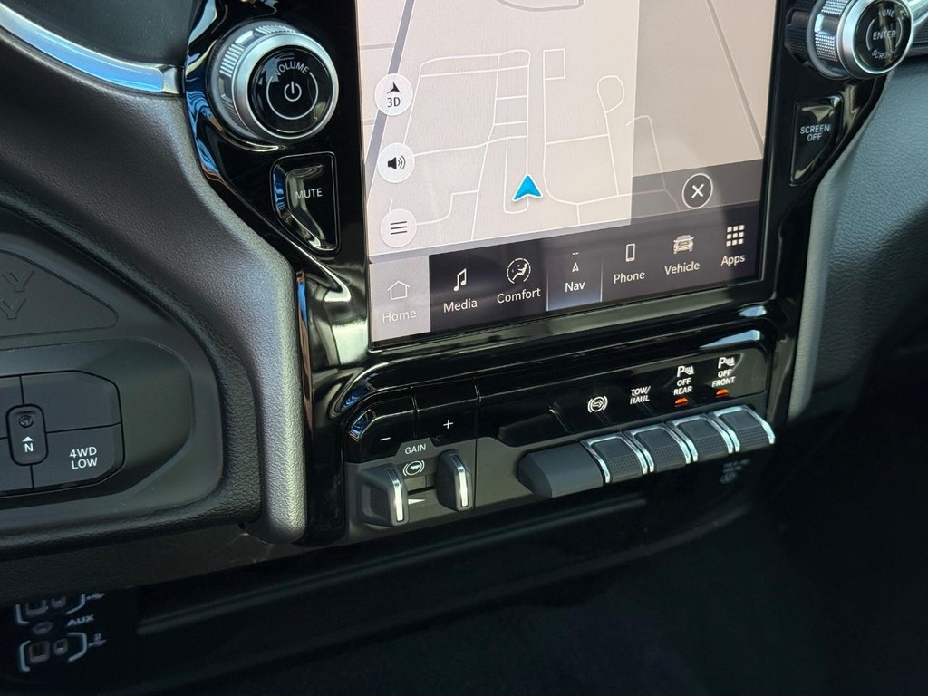 Ram 2500 Vehicle Full-screen Gallery Image 20