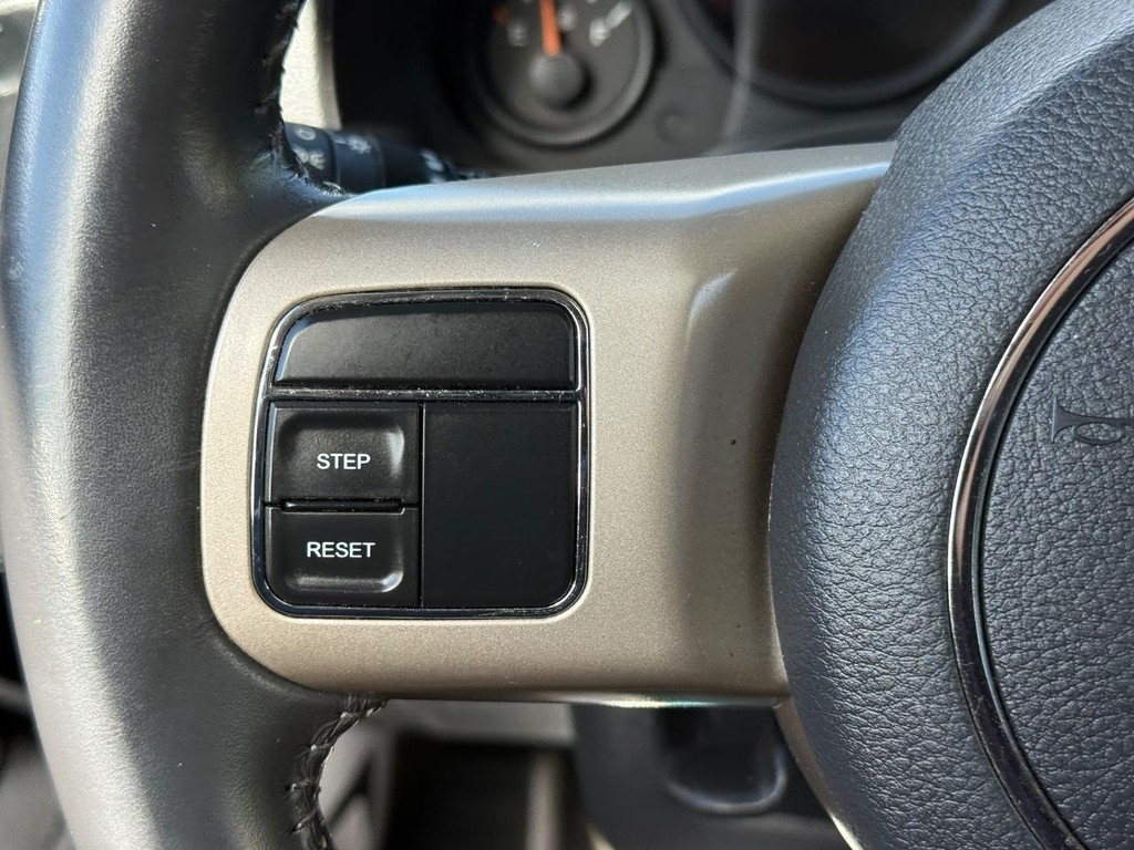 Jeep Patriot Vehicle Full-screen Gallery Image 15