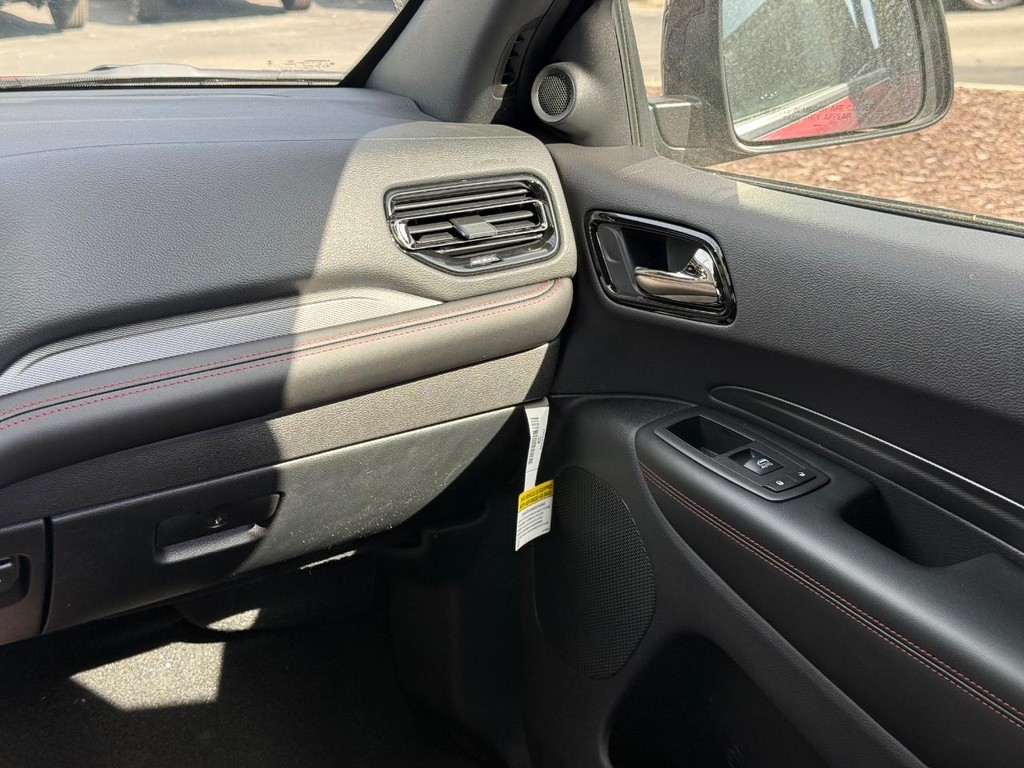 Dodge Durango Vehicle Full-screen Gallery Image 10
