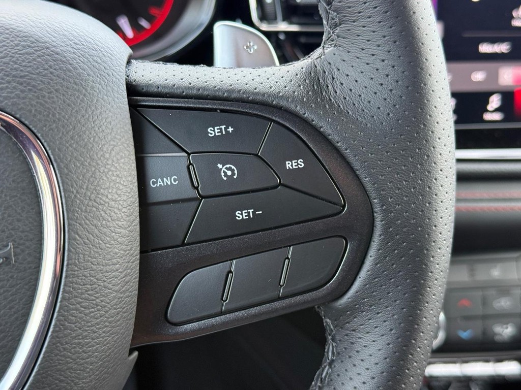 Dodge Durango Vehicle Full-screen Gallery Image 14