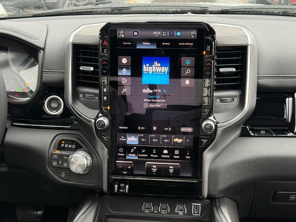 Ram 1500 Vehicle Full-screen Gallery Image 06