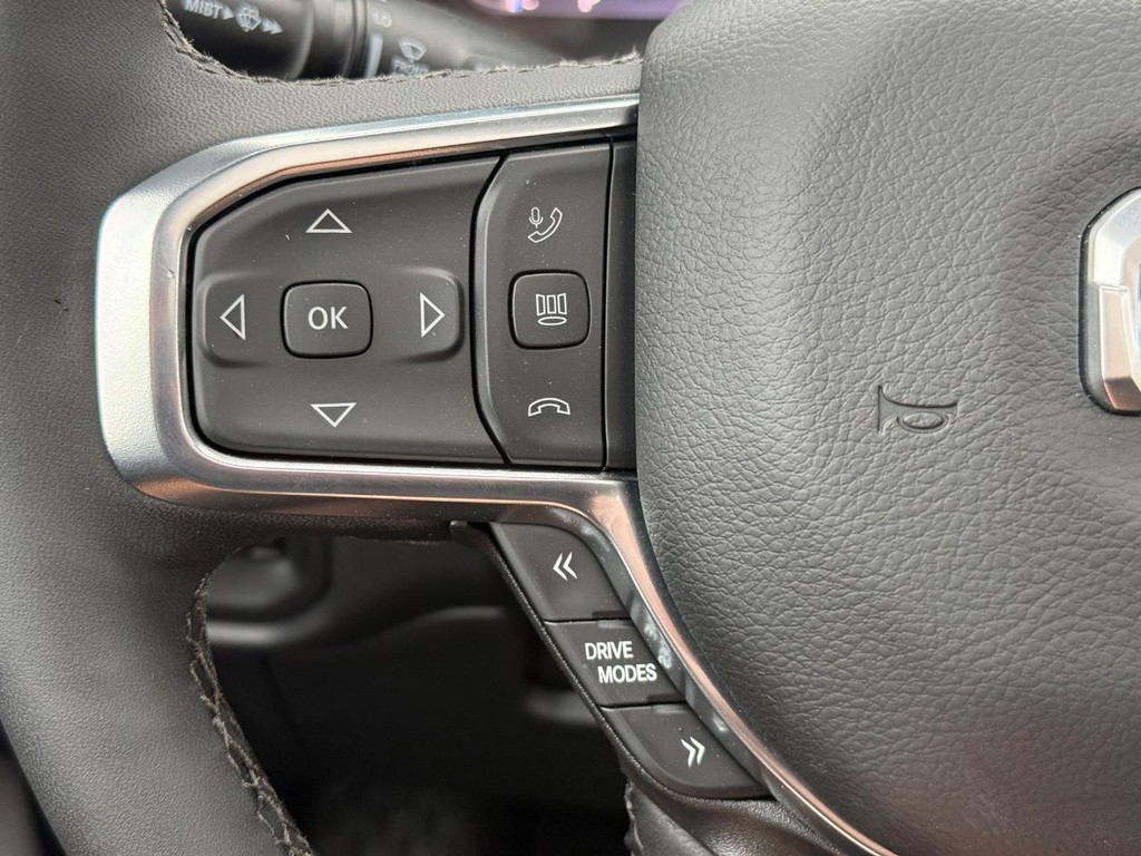 Ram 1500 Vehicle Full-screen Gallery Image 13