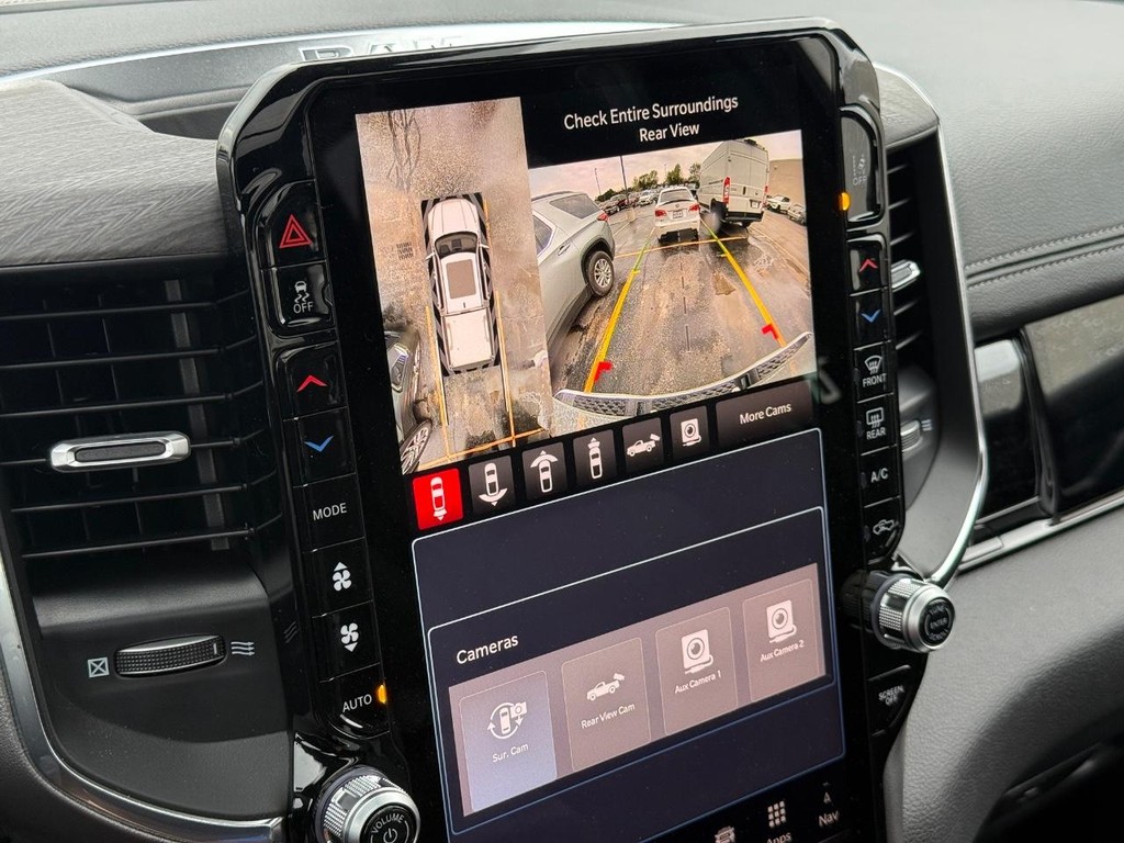 Ram 1500 Vehicle Full-screen Gallery Image 15