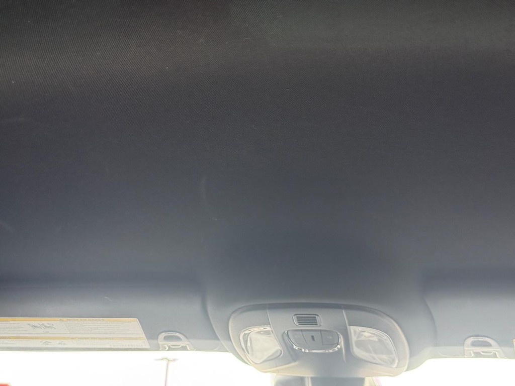Jeep Compass Vehicle Full-screen Gallery Image 13