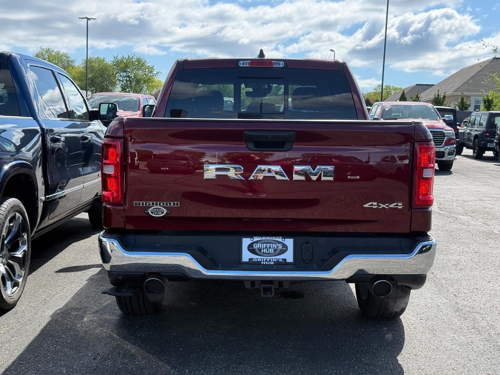 Ram 1500 Vehicle Full-screen Gallery Image 04