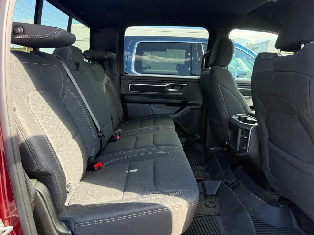 Ram 1500 Vehicle Full-screen Gallery Image 07