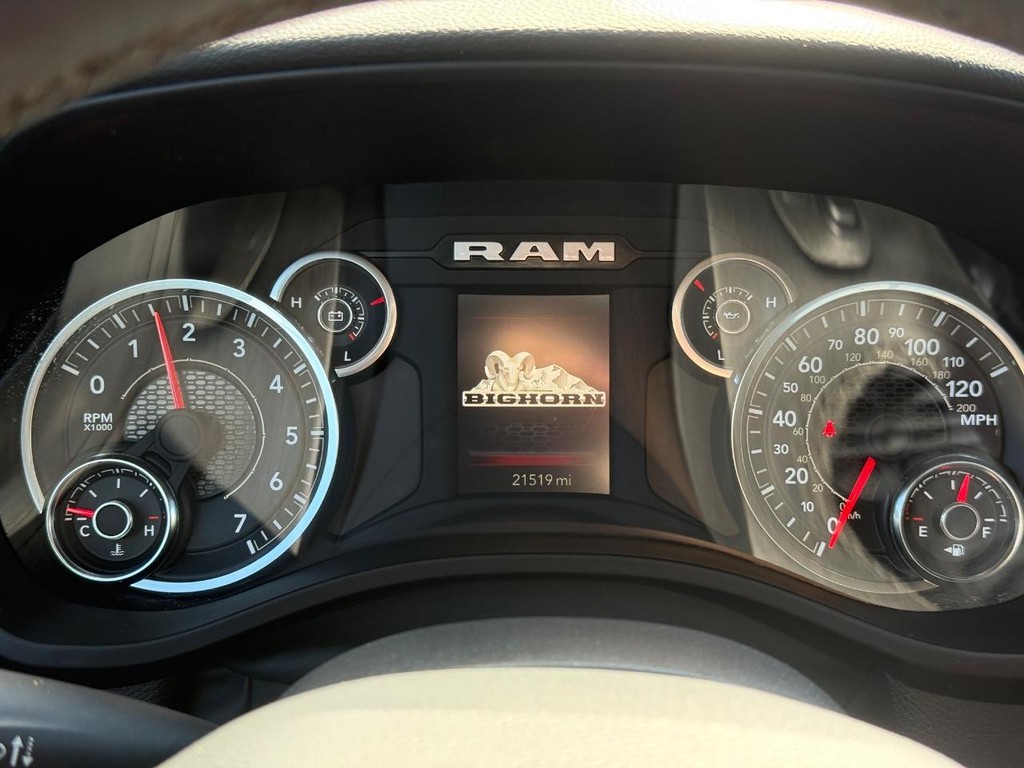 Ram 1500 Vehicle Full-screen Gallery Image 17