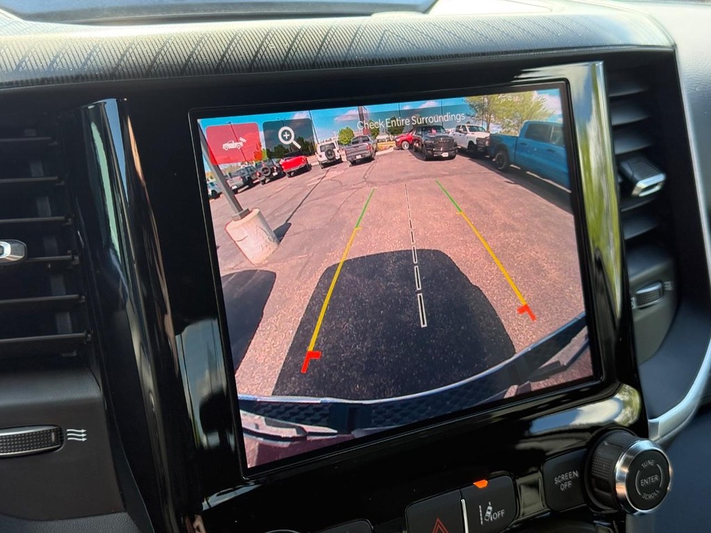 Ram 1500 Vehicle Full-screen Gallery Image 18
