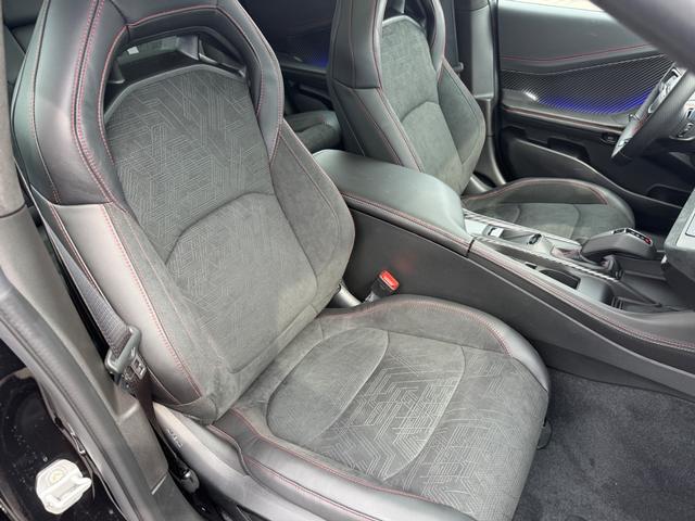 Dodge Charger Vehicle Full-screen Gallery Image 04