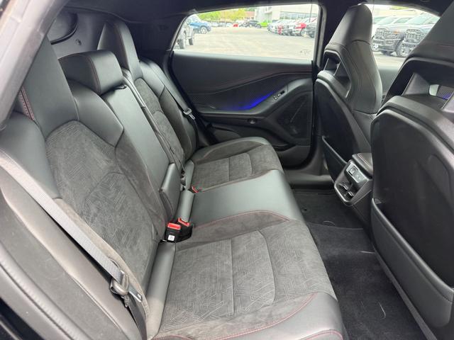 Dodge Charger Vehicle Full-screen Gallery Image 05