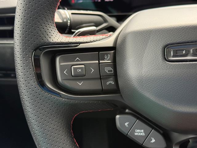 Dodge Charger Vehicle Full-screen Gallery Image 13