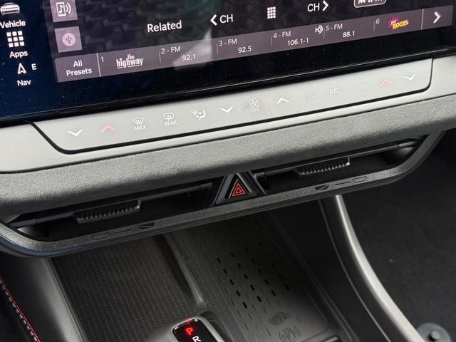 Dodge Charger Vehicle Full-screen Gallery Image 17