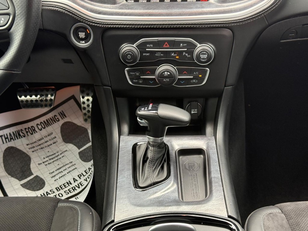 Dodge Charger Vehicle Full-screen Gallery Image 10
