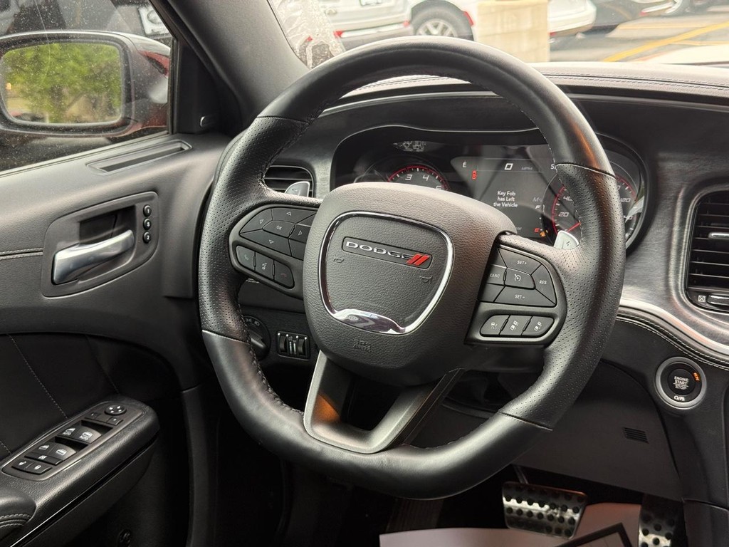 Dodge Charger Vehicle Full-screen Gallery Image 11