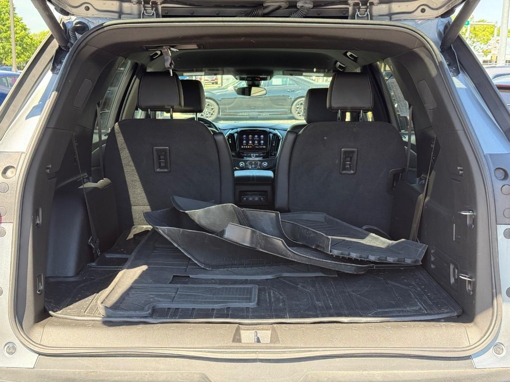Chevrolet Traverse Vehicle Full-screen Gallery Image 04