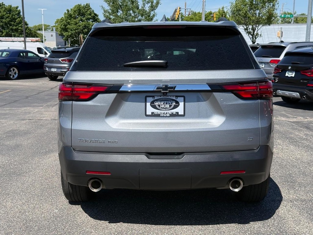 Chevrolet Traverse Vehicle Full-screen Gallery Image 05