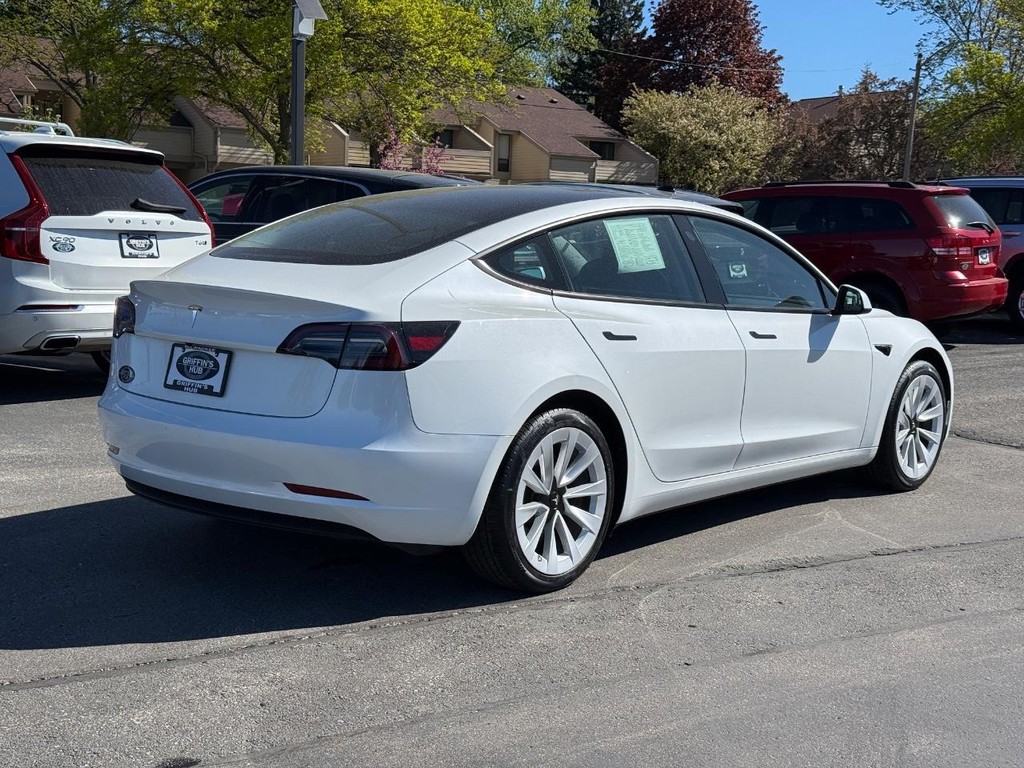 Tesla Model 3 Vehicle Full-screen Gallery Image 03