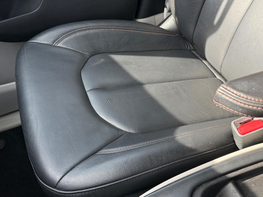 Chrysler Pacifica Vehicle Full-screen Gallery Image 19